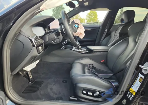 2023 BMW M5 z USA, uszkodzony, nr VIN WBS83CH08PCL28431